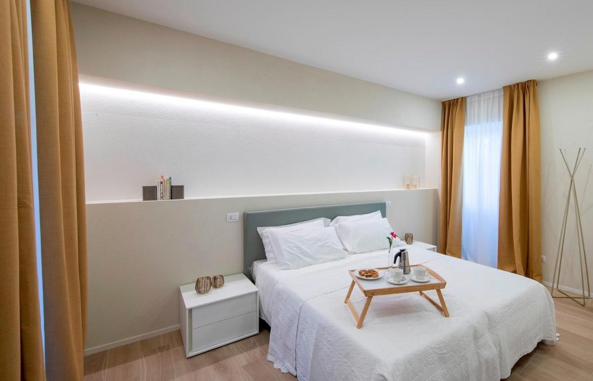 Residence Casa Coppa Appartamento Aster オメーニャ エクステリア 写真